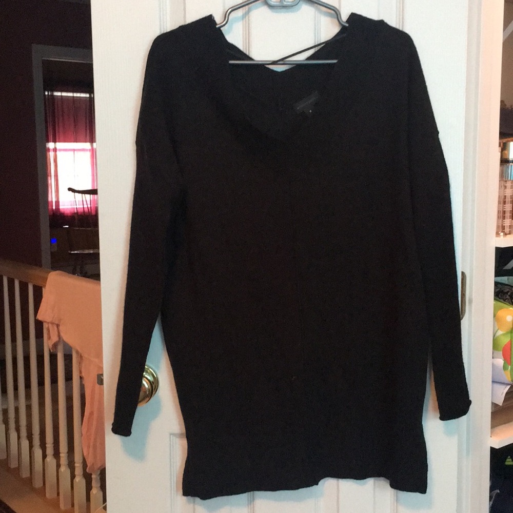 Worthington V-neck sweater